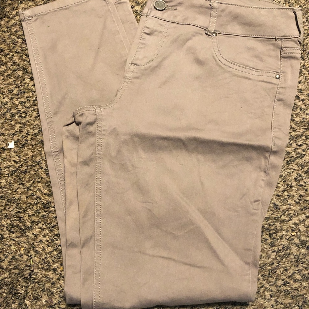 Maurice’s jeggings. EUC barely worn.